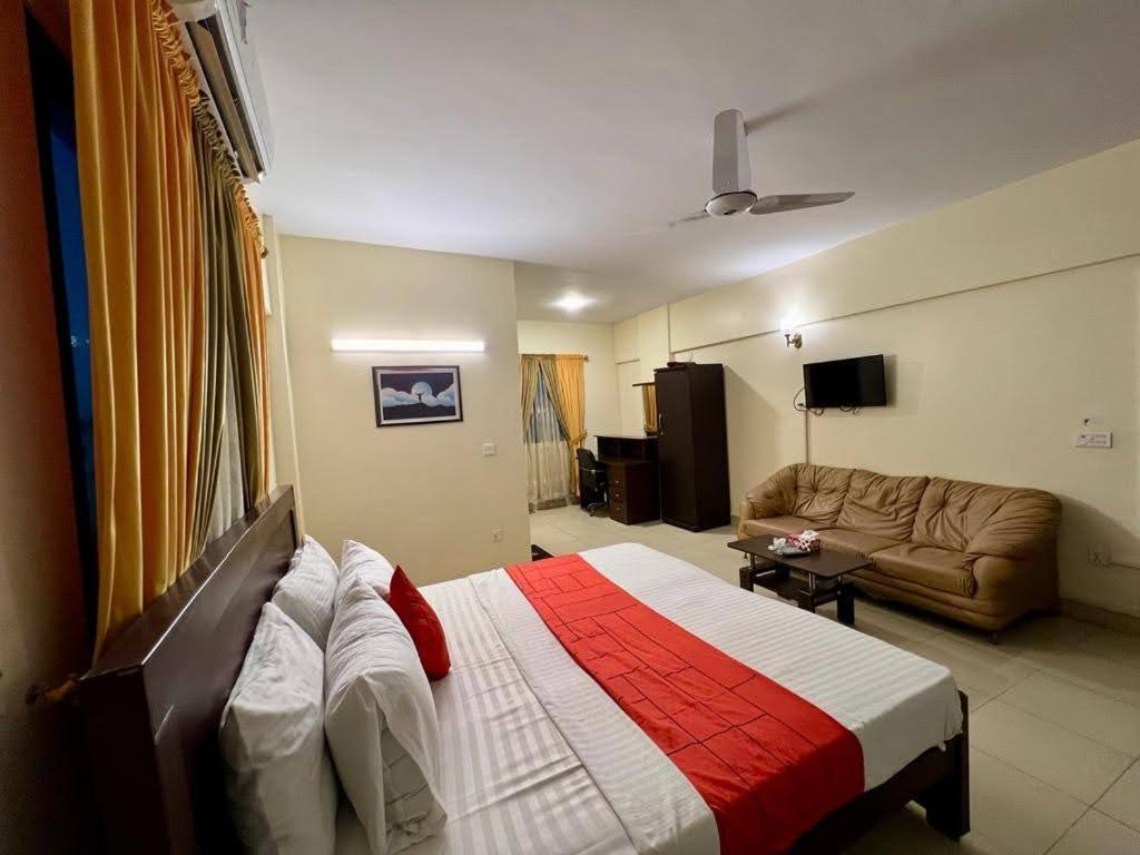 Hotel Rooms Dha Karachi Bagian luar foto