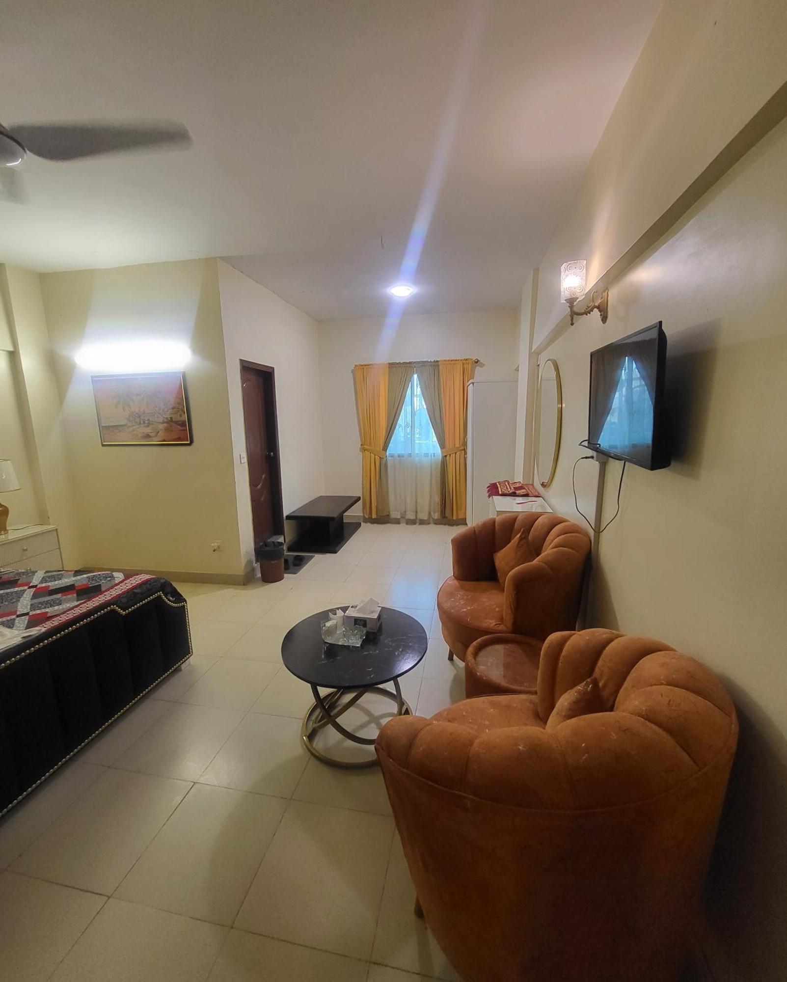 Hotel Rooms Dha Karachi Bagian luar foto